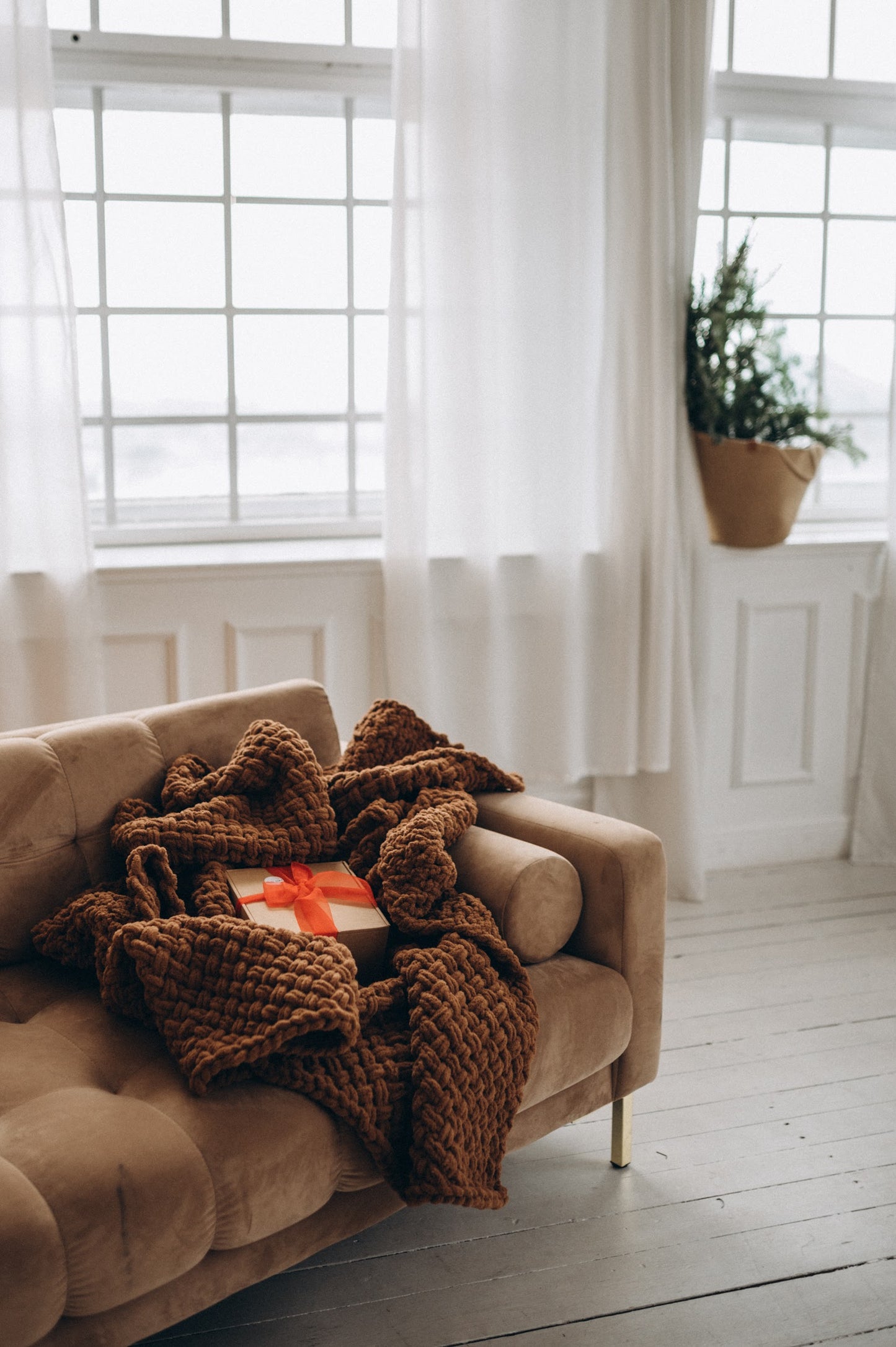 Knitted puffy blankets