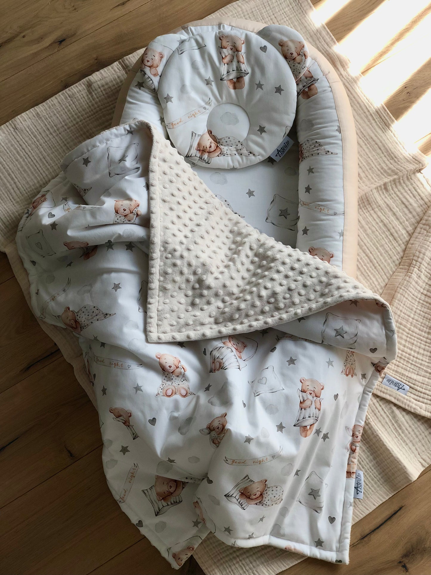 Baby nest "Sleepy bears"