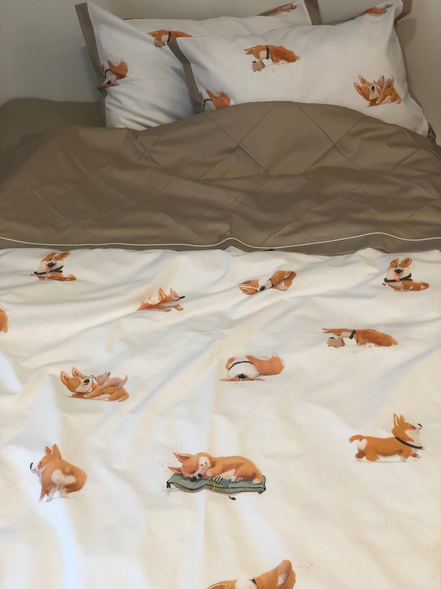 Gultas veļas komplekts "Corgi dogs"