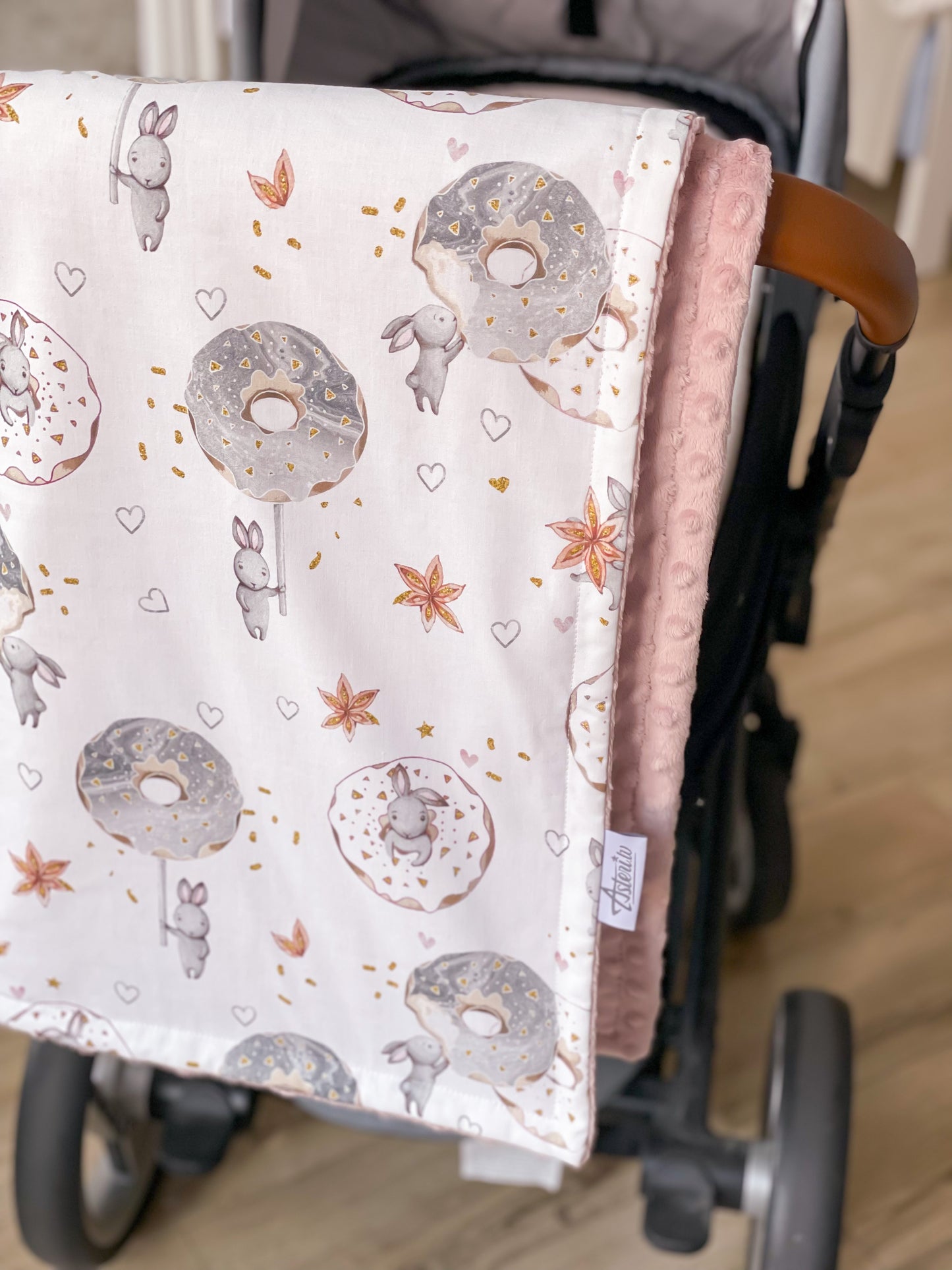 Fleece & Cotton children blanket "Rabbits with donuts"